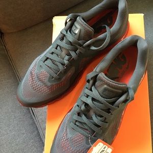 Brand new 2014 men’s Air max